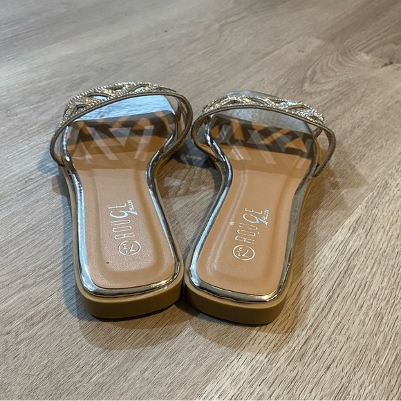 Rouge Helium Geometric Rhinestone Flat Sandals - Picture 5 of 9